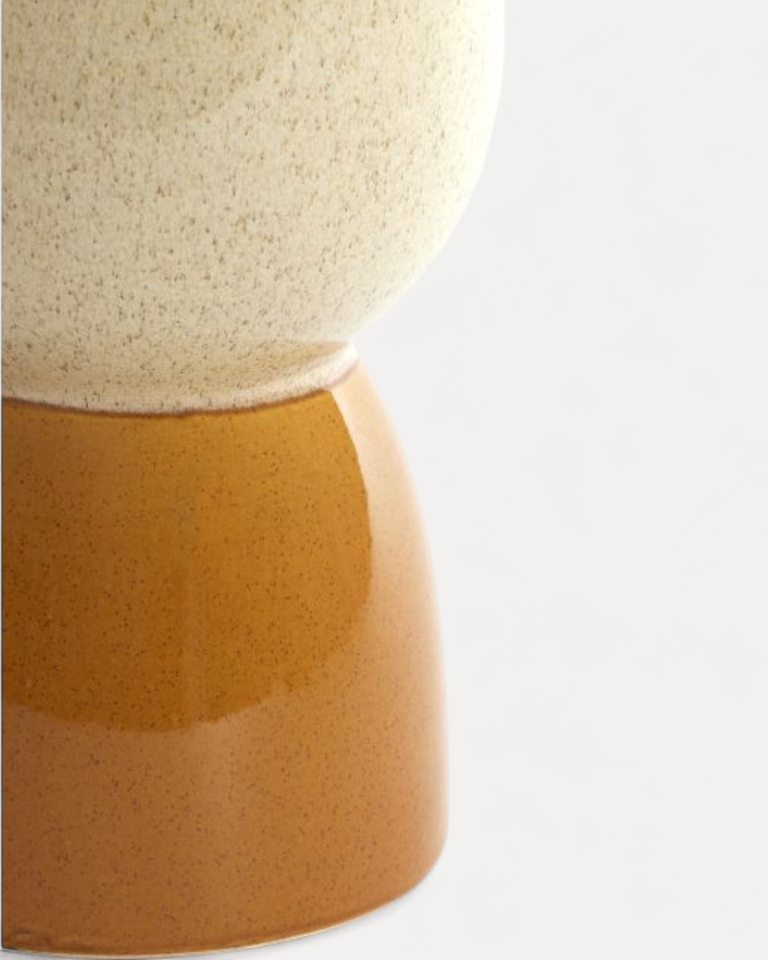 Mesa auxiliar Duo en Cerámica Crema y Ocre, Ø28,5 x 42 cm