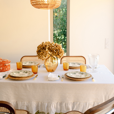 Nappe en lin/coton avec volant, blanche