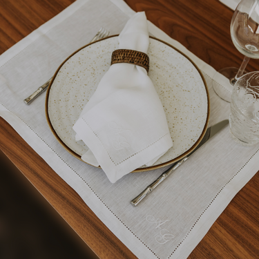 Set de Table en Linho Branco Personnalisé avec Point Ouvert