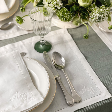 Set de Table en Linho Branco Personnalisé avec Point Ouvert