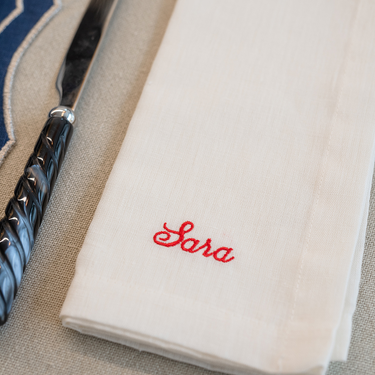 Serviette personnalisée en lin avec ourlet