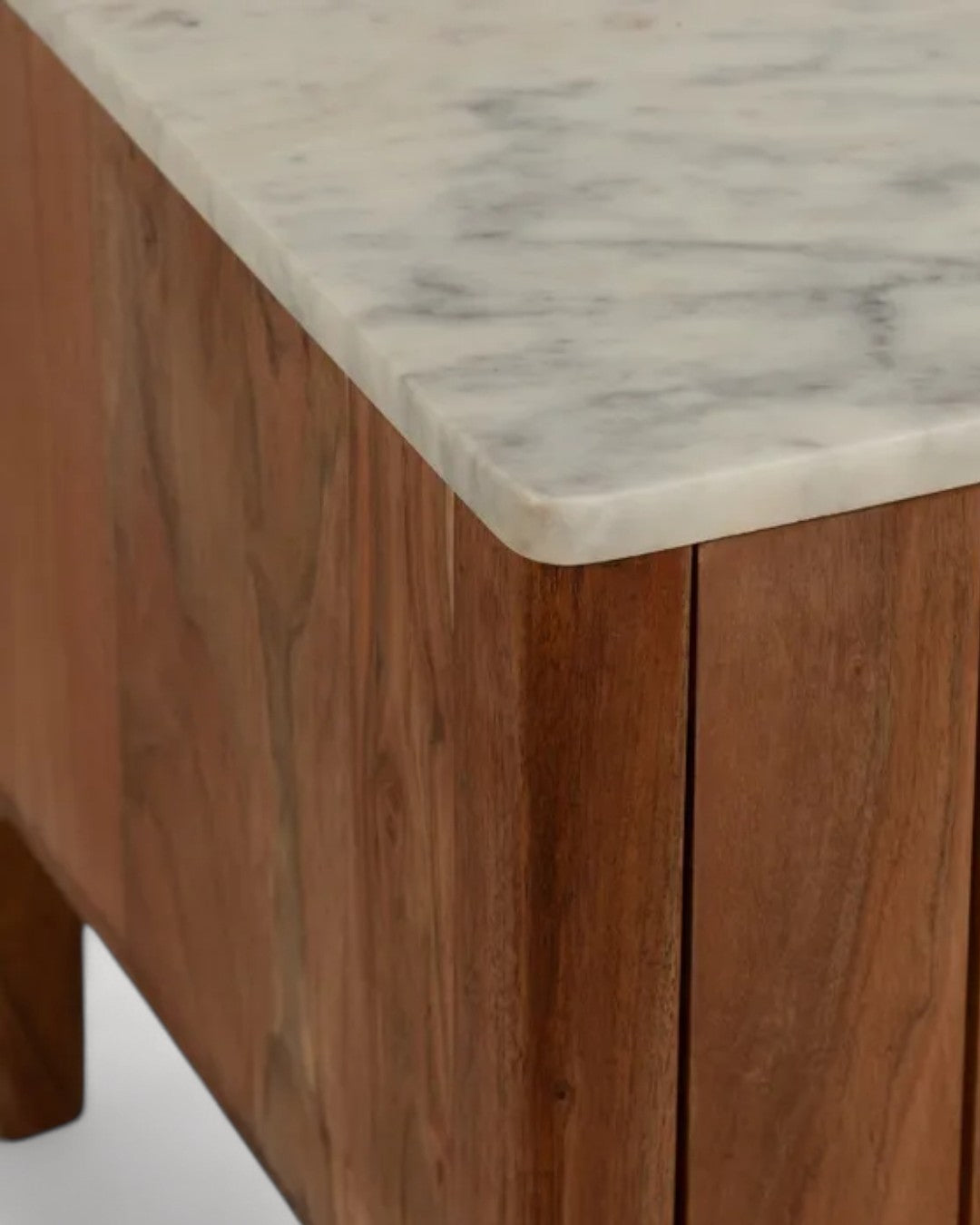 Maori TV stand in acacia wood and marble, 141 x 41 x 45 cm