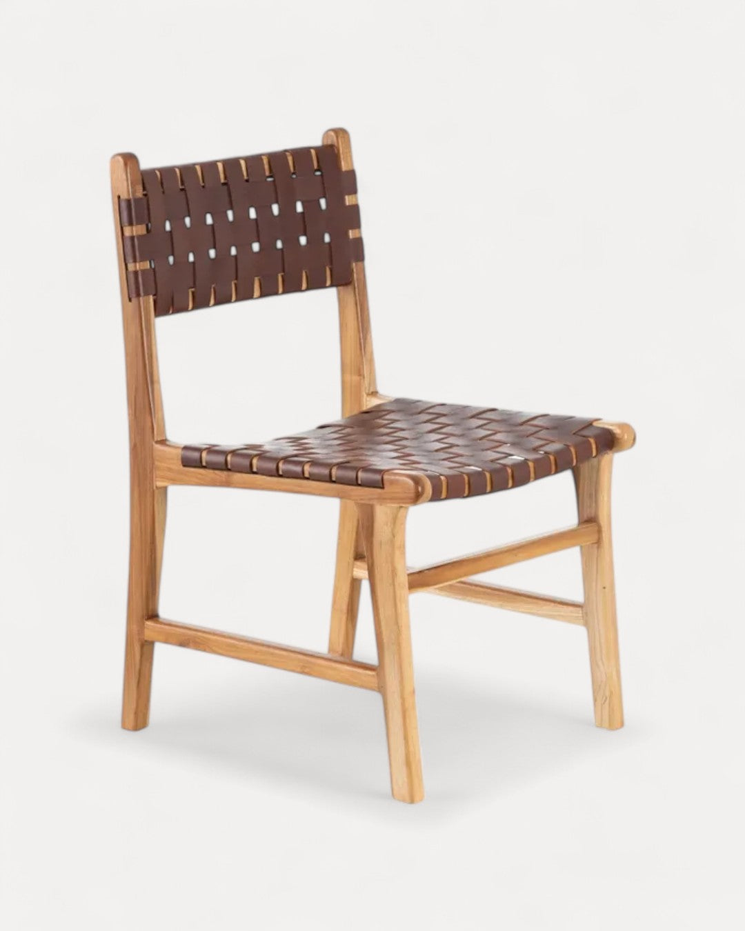 Porto chair in teak wood and brown leather, 56 x 48 x 80 cm