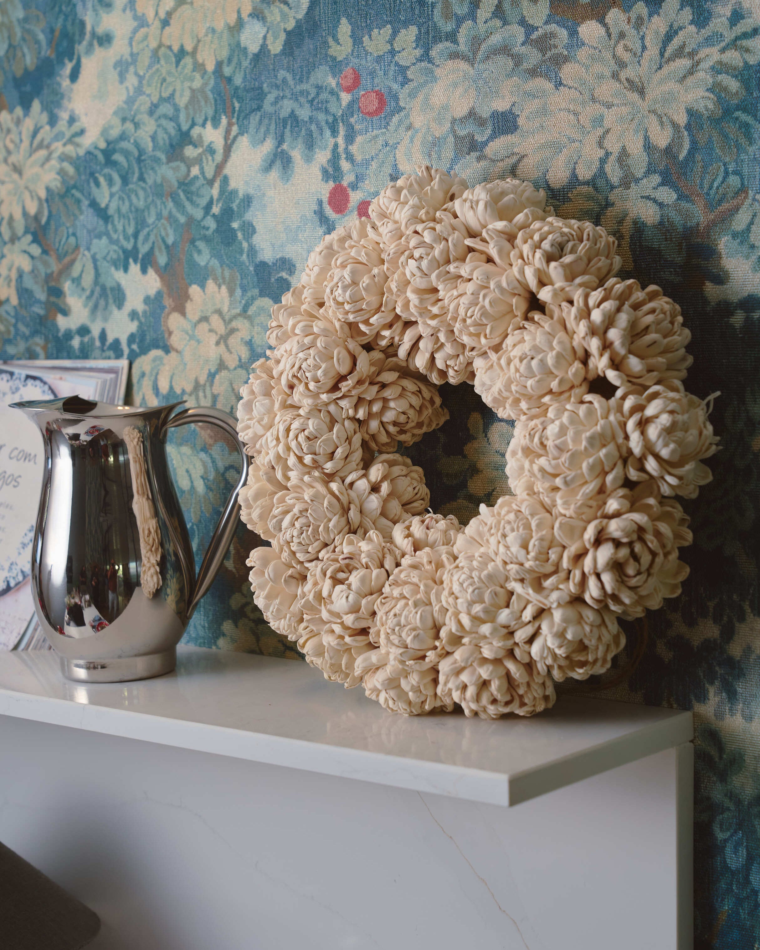 Nevada Christmas Wreath in Dried Chrysanthemum, Ø38 cm