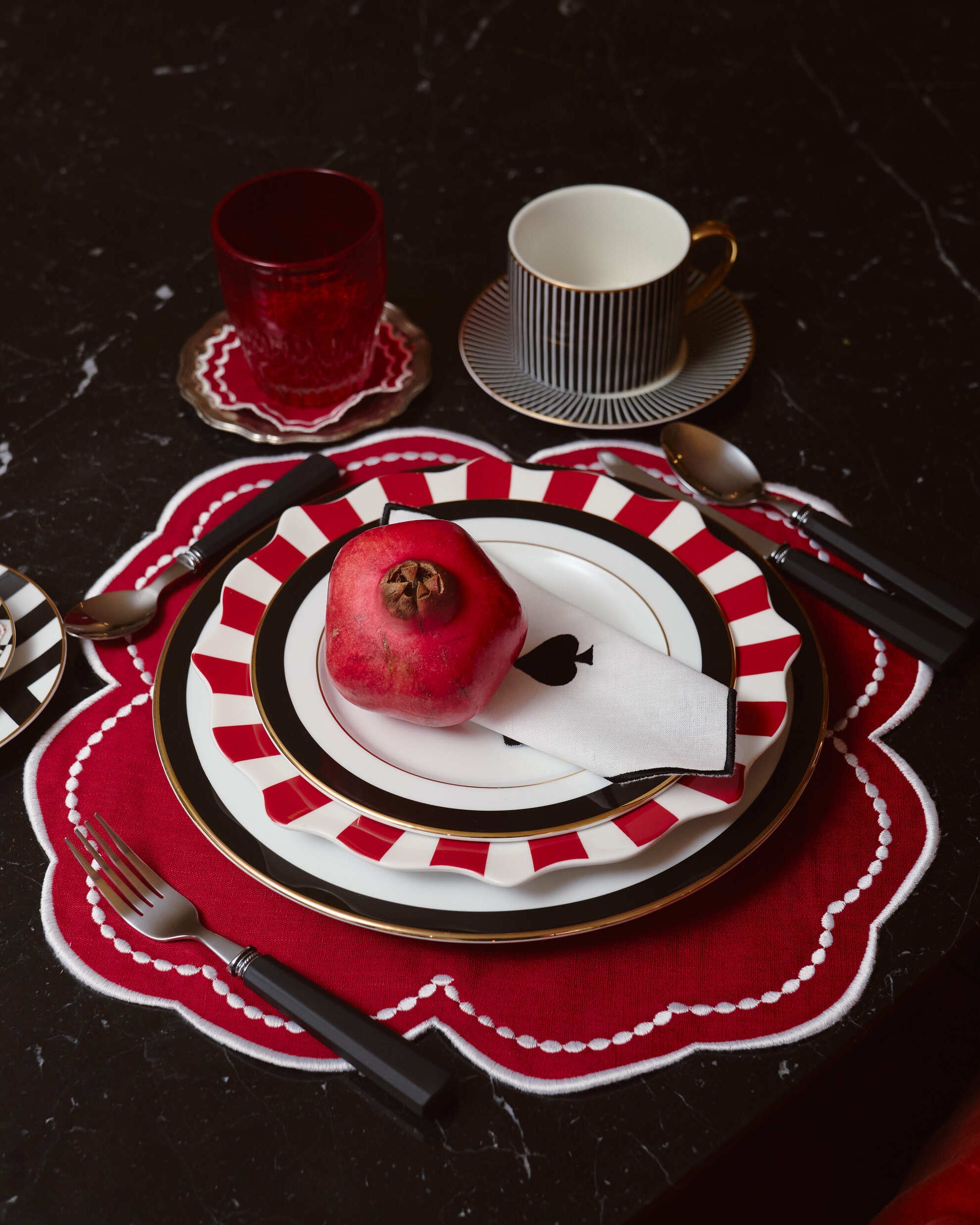 Placemat Mimosa, Red with White