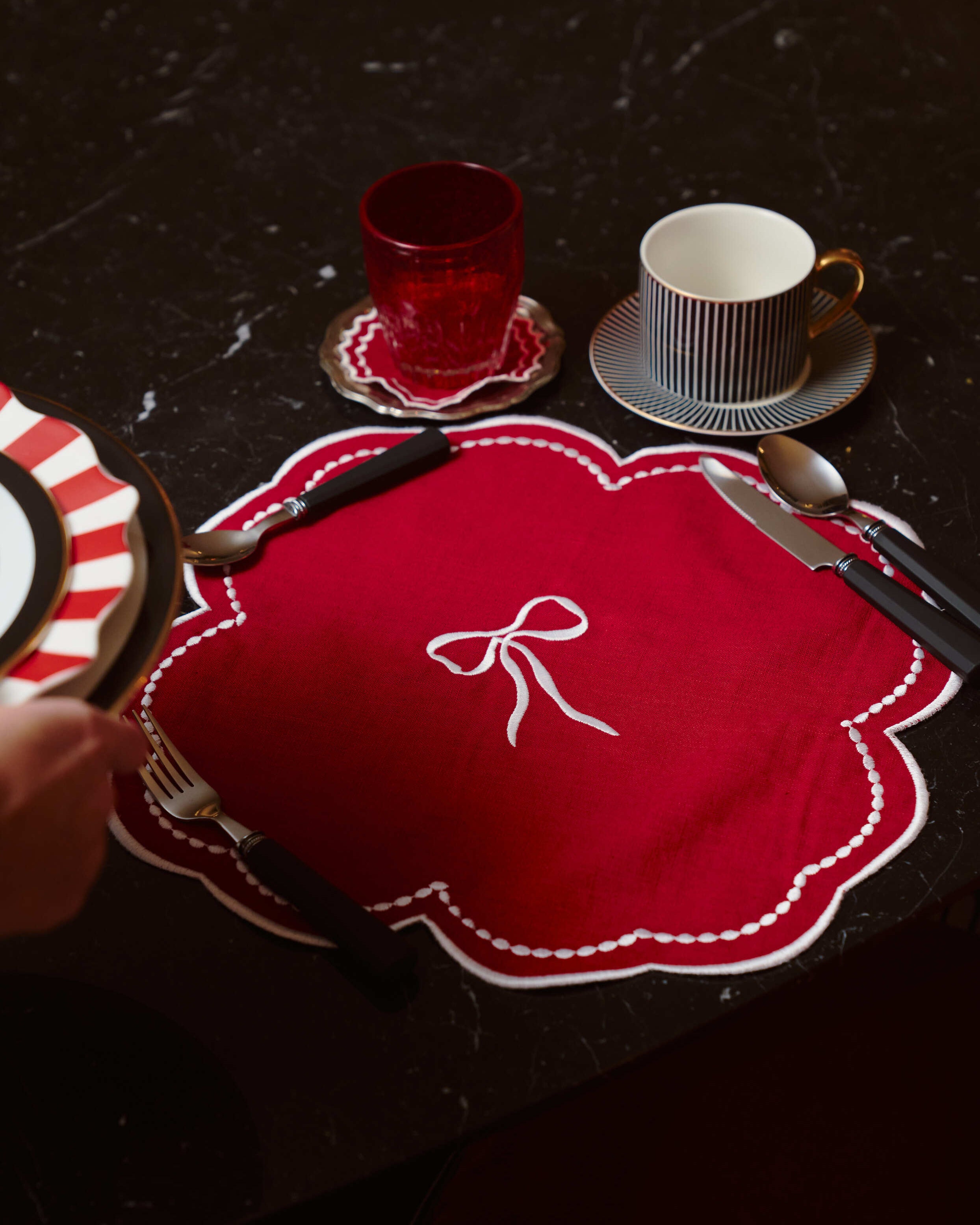 Placemat Mimosa, Red with White
