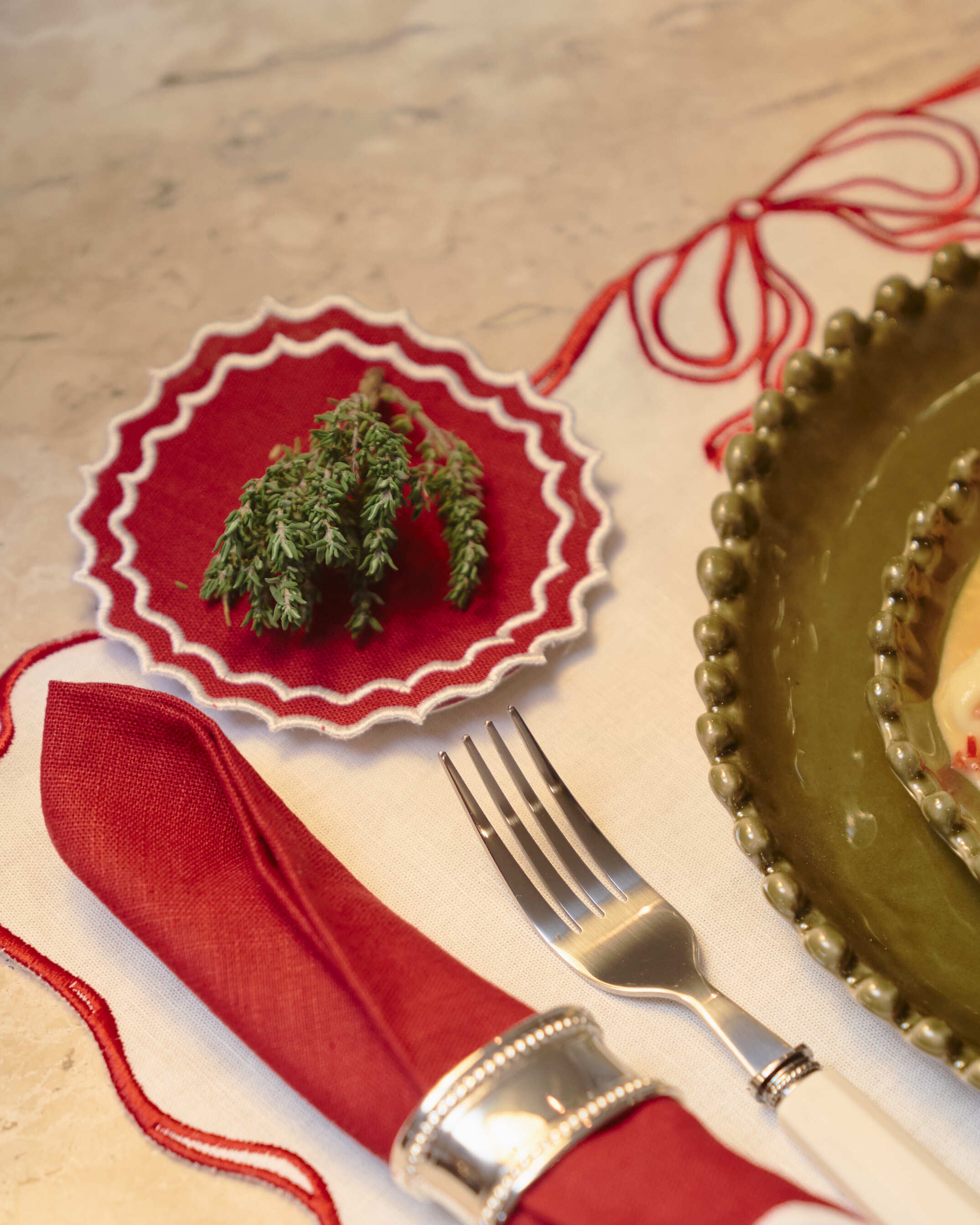 Base gobelet/pain Navy, rouge avec blanc