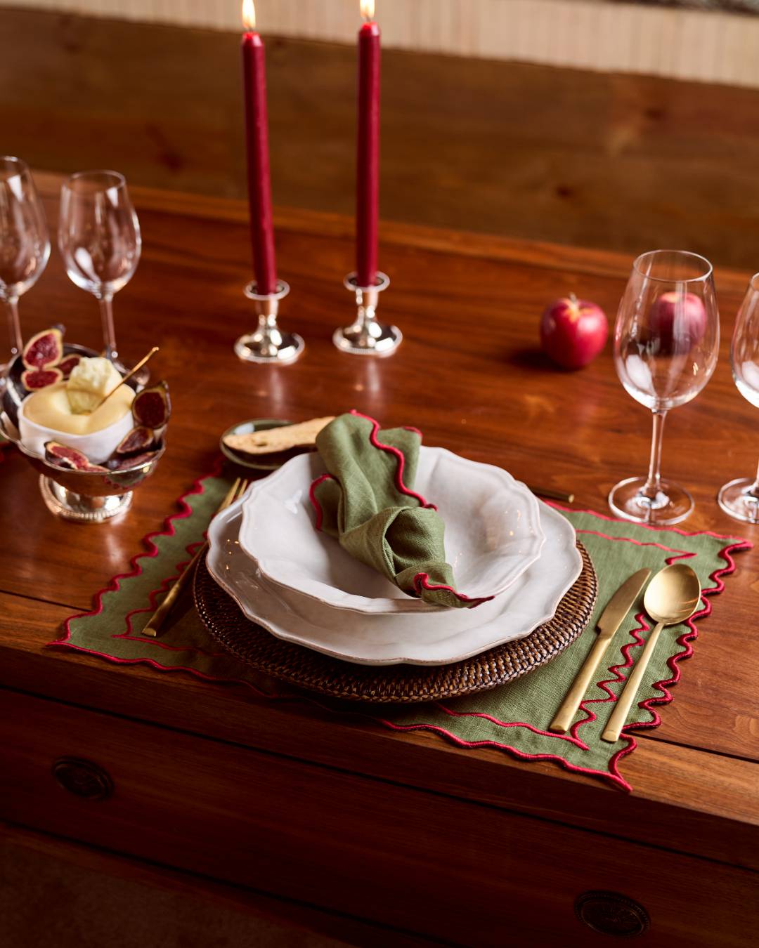 Vila Placemat, Green with Bordeaux