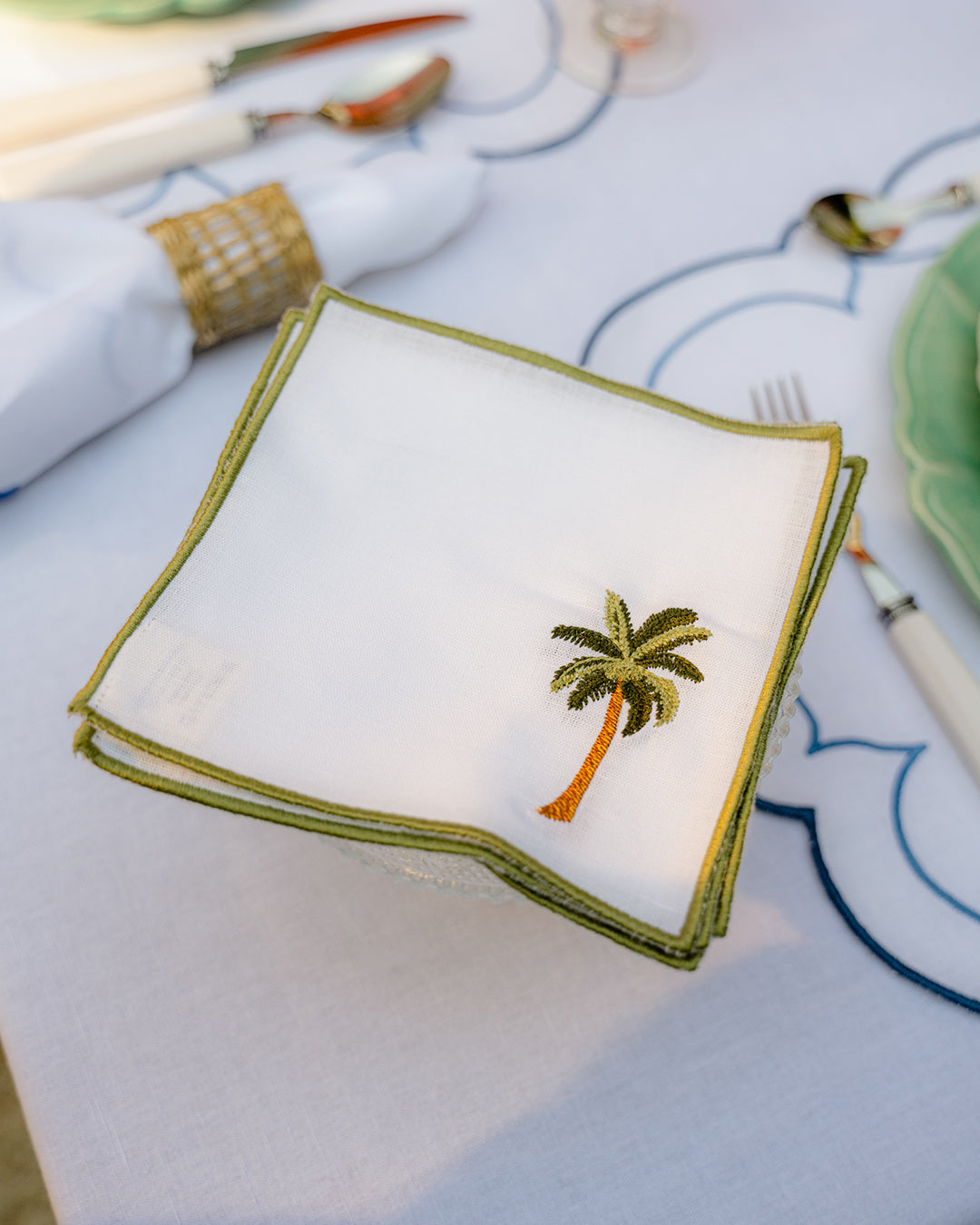 Serviette Cocktail Blanche avec Broderie de Palmier