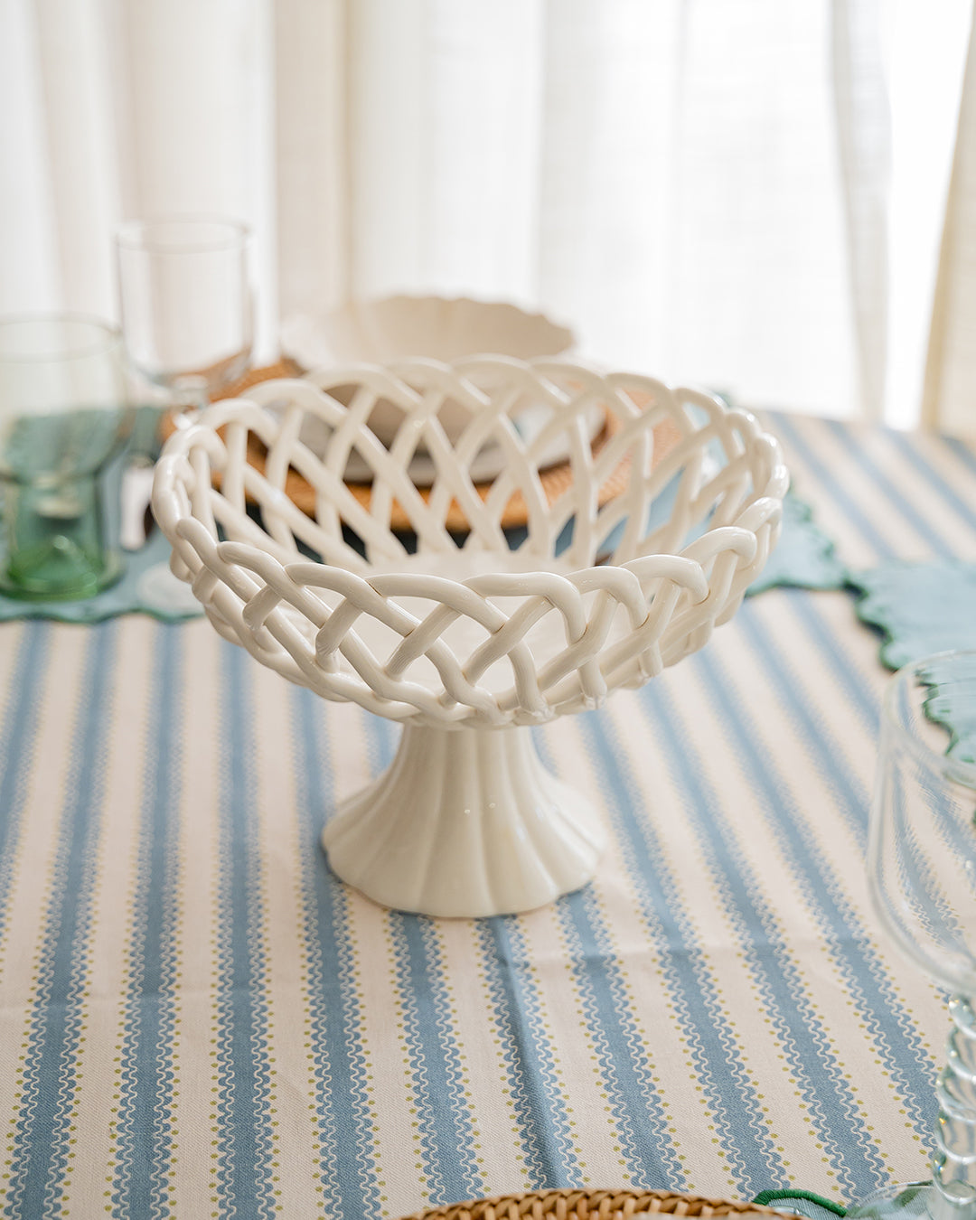 Cesto Imperial com Pé em Porcelana Branco, Ø: 25,5 cm A: 17 cm