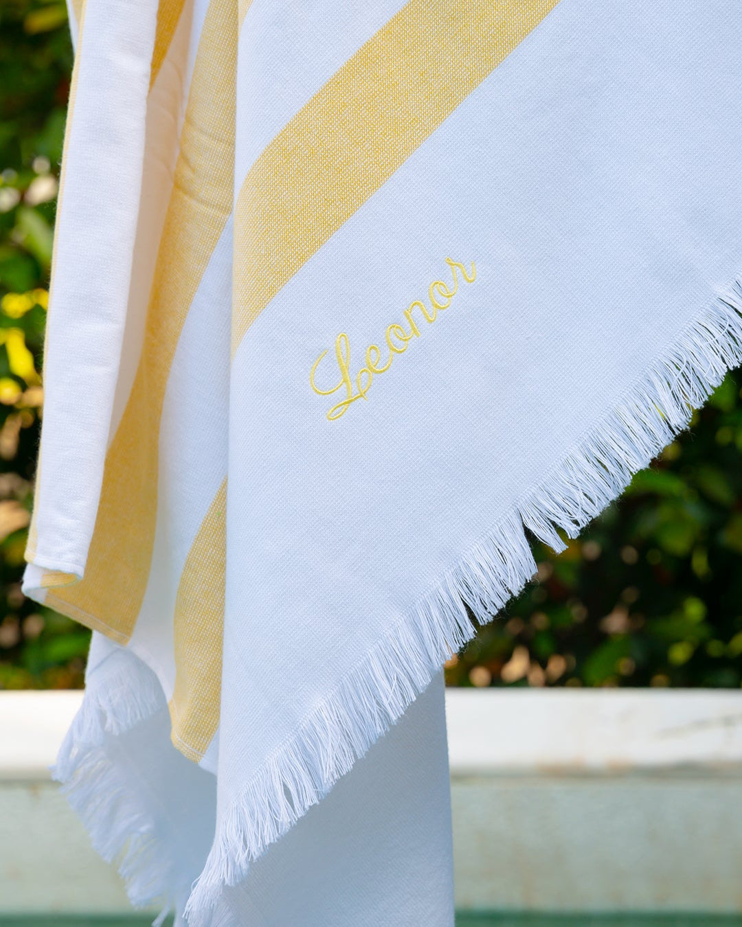Toalha de Praia Riscas Amarelo Personalizada
