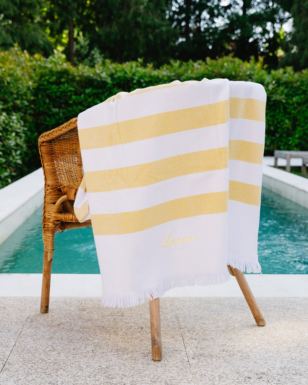 Toalha de Praia Riscas Amarelo Personalizada