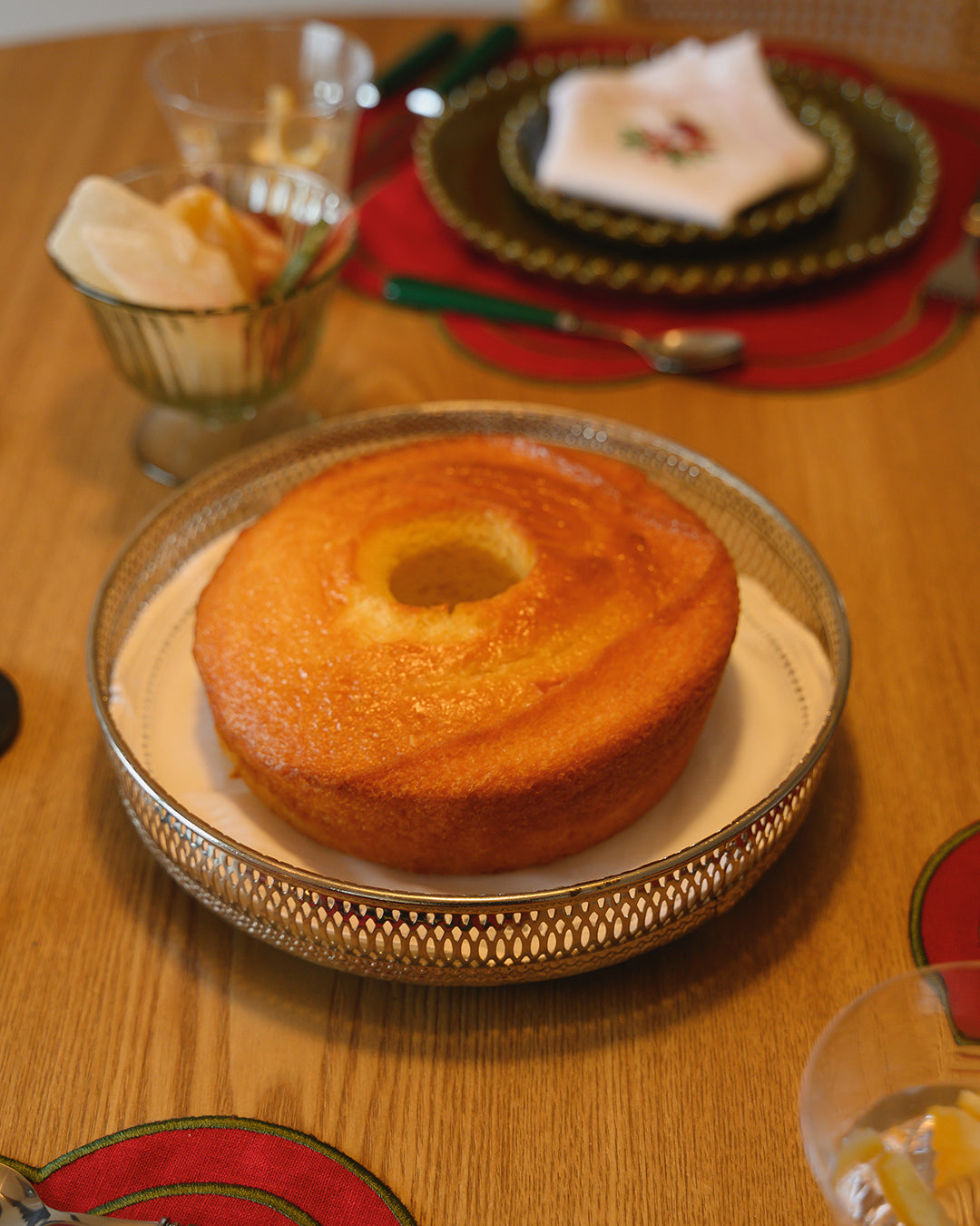 Round Silver Board with Mirror