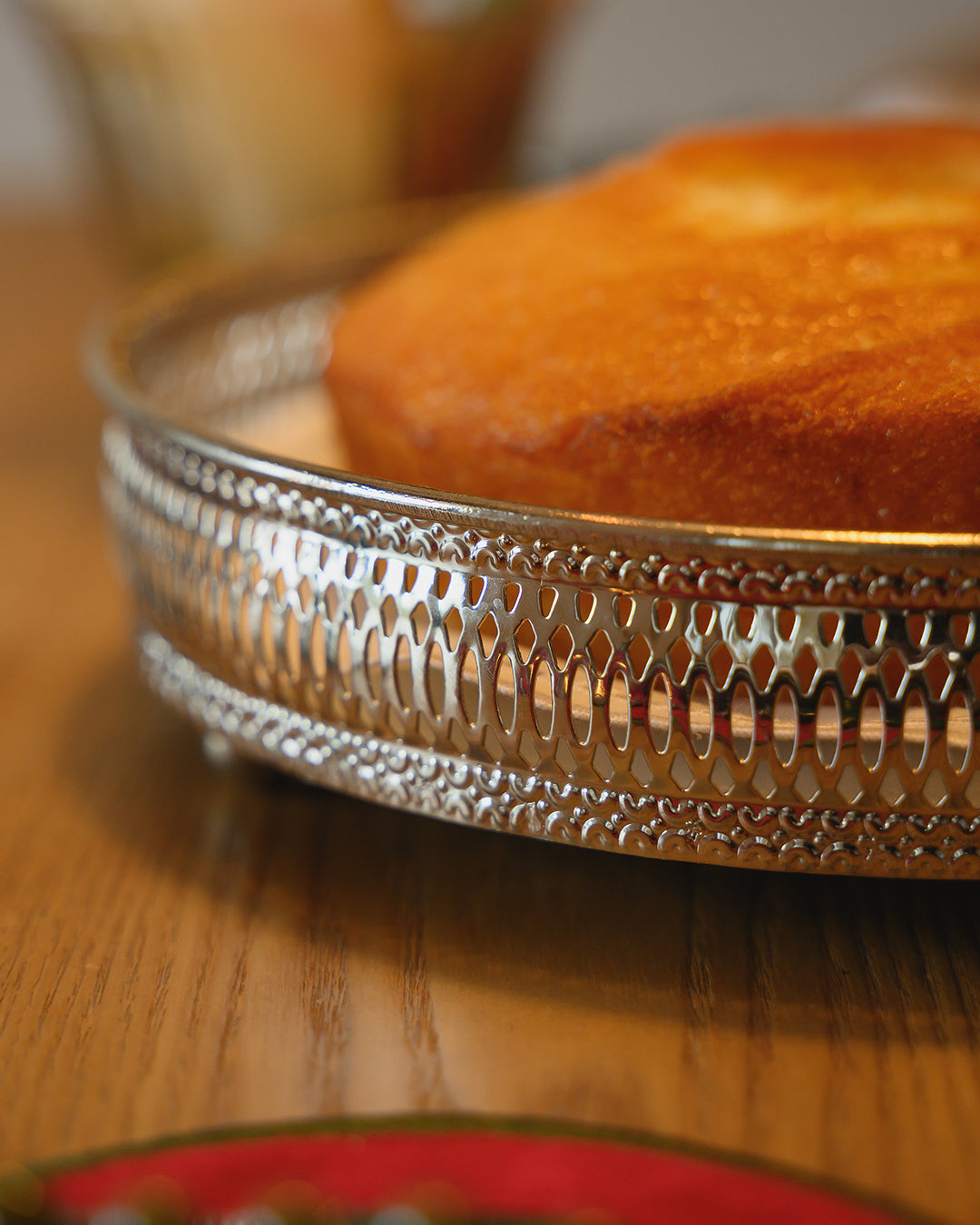 Round Silver Board with Mirror