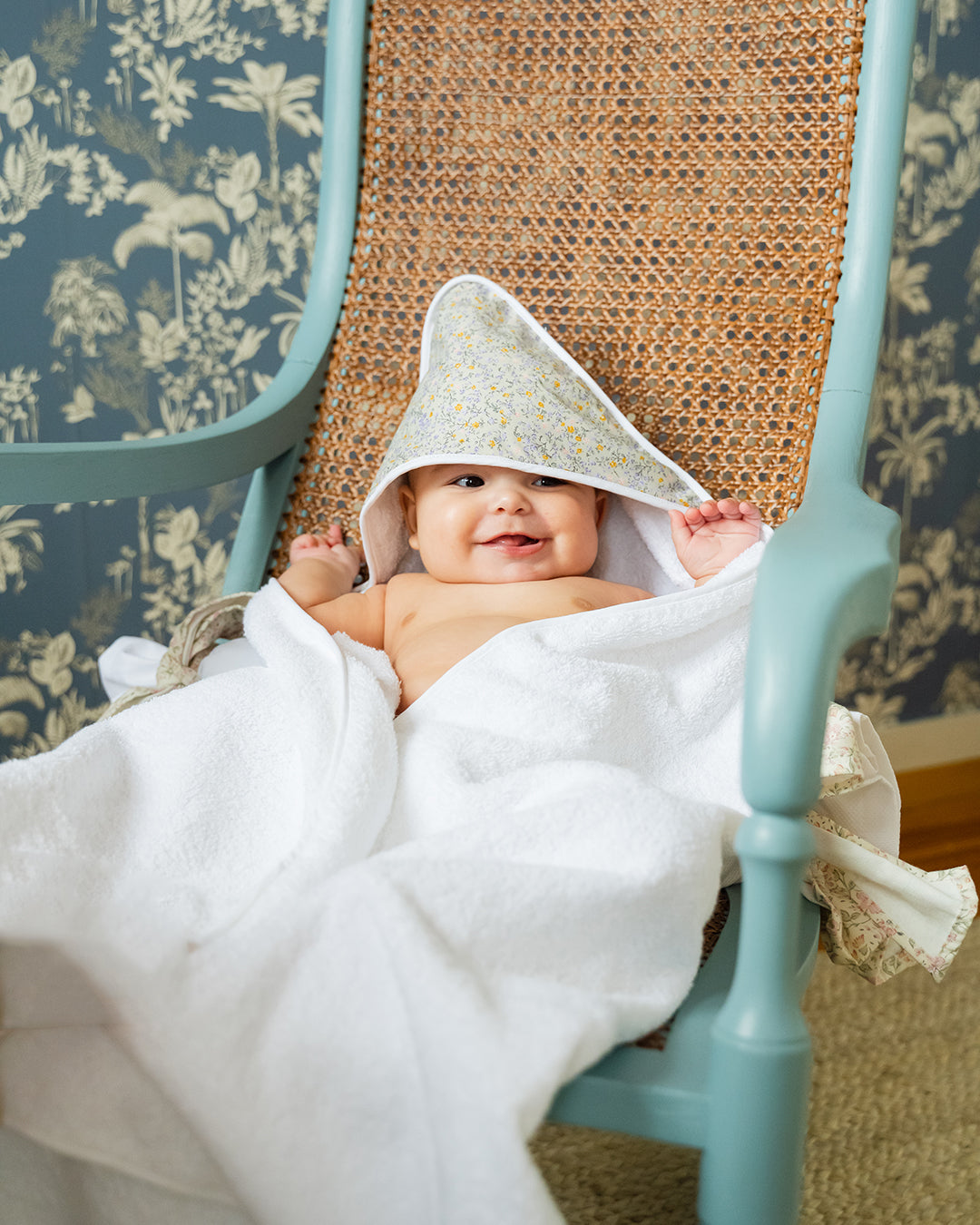 Toalla de baño para bebé con flores, verde