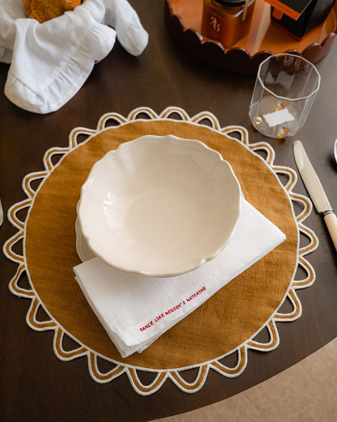Placemat Halo, Brown with Cream