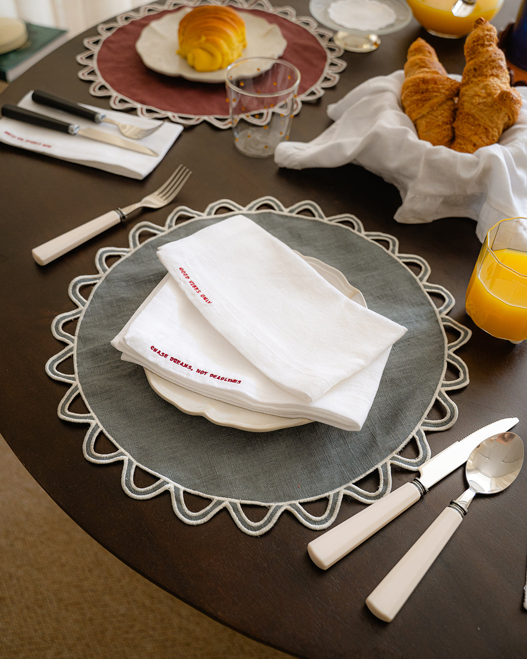 Placemat Halo, Gray with Off-White
