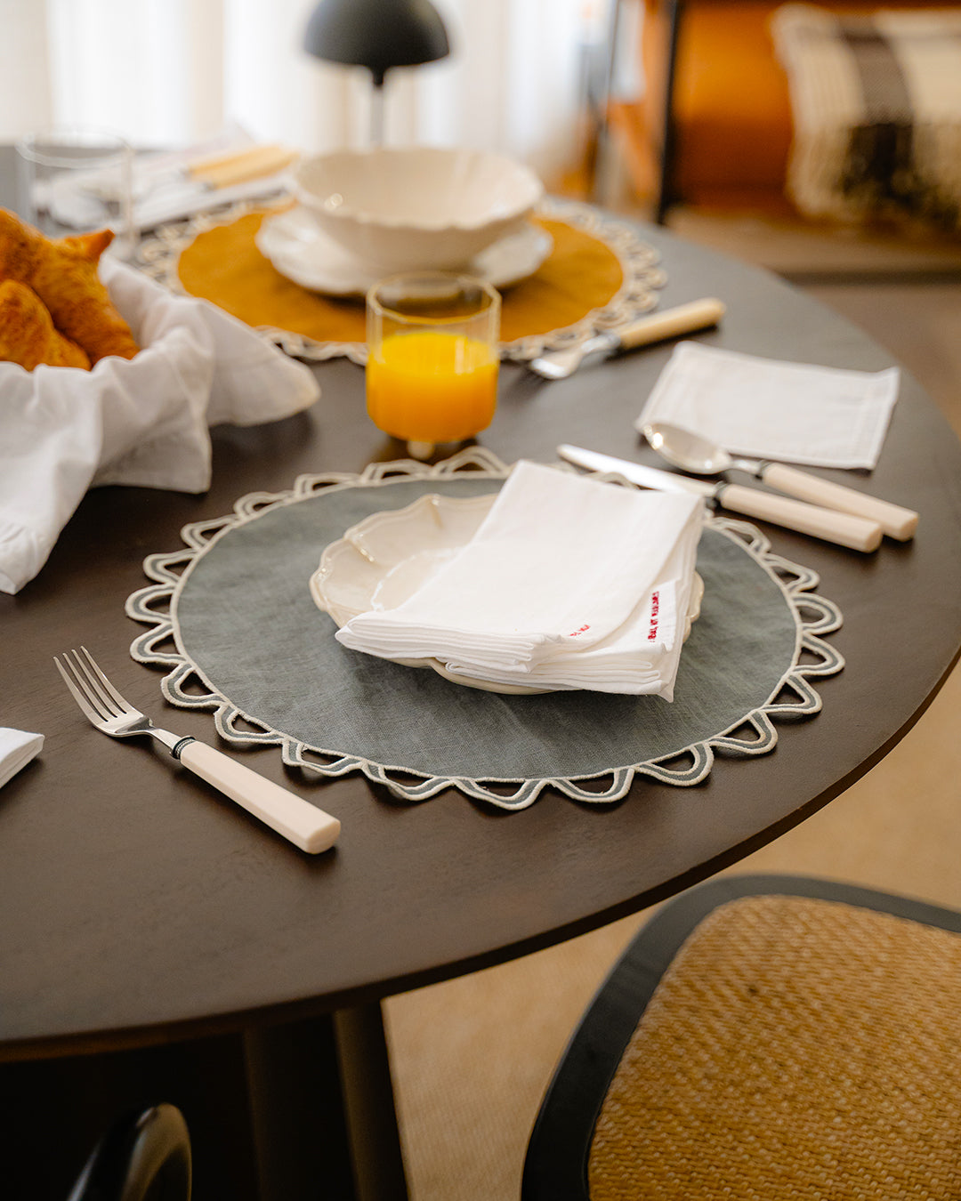 Placemat Halo, Gray with Off-White