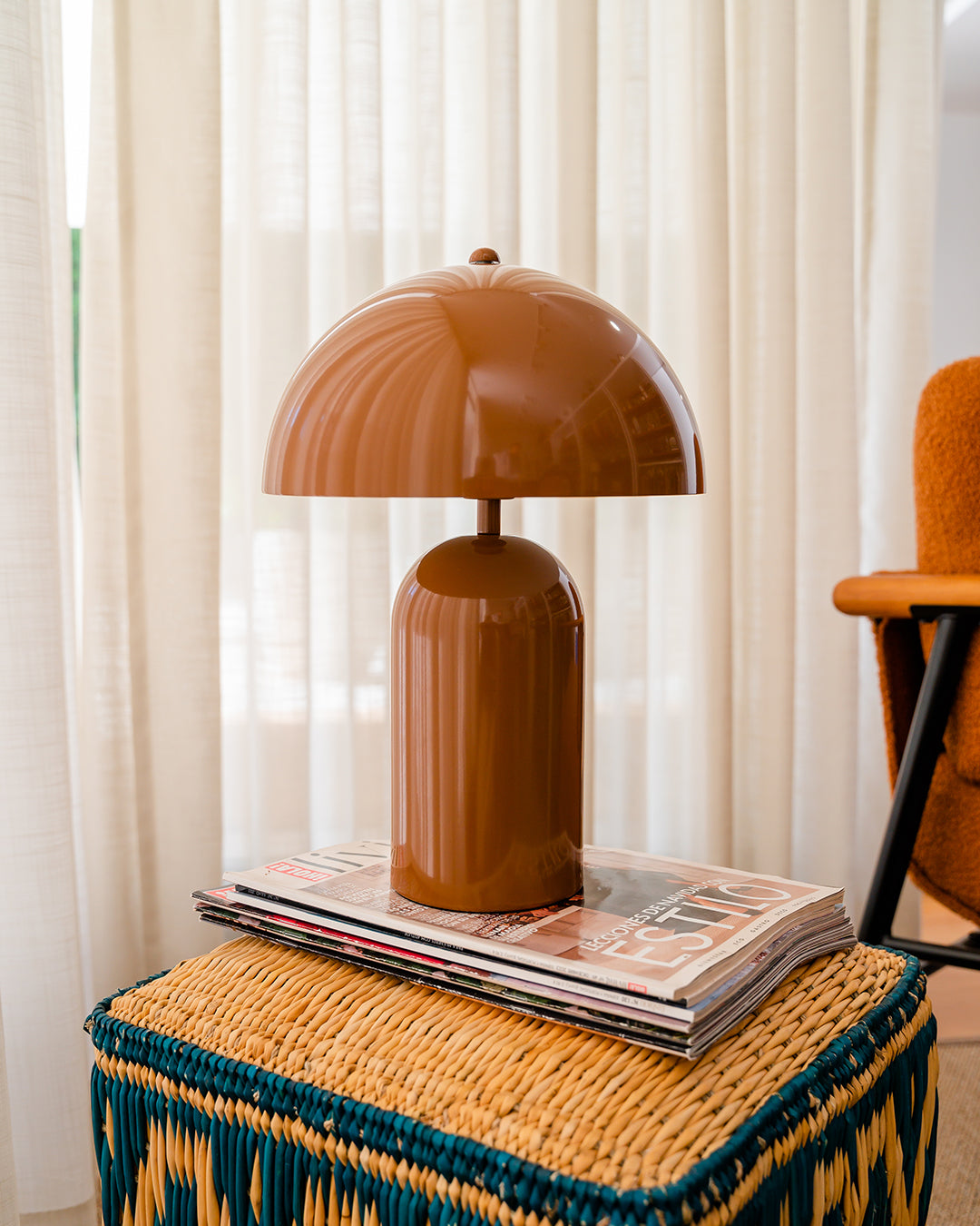 Candeeiro de Mesa Eva Terracota em Metal
