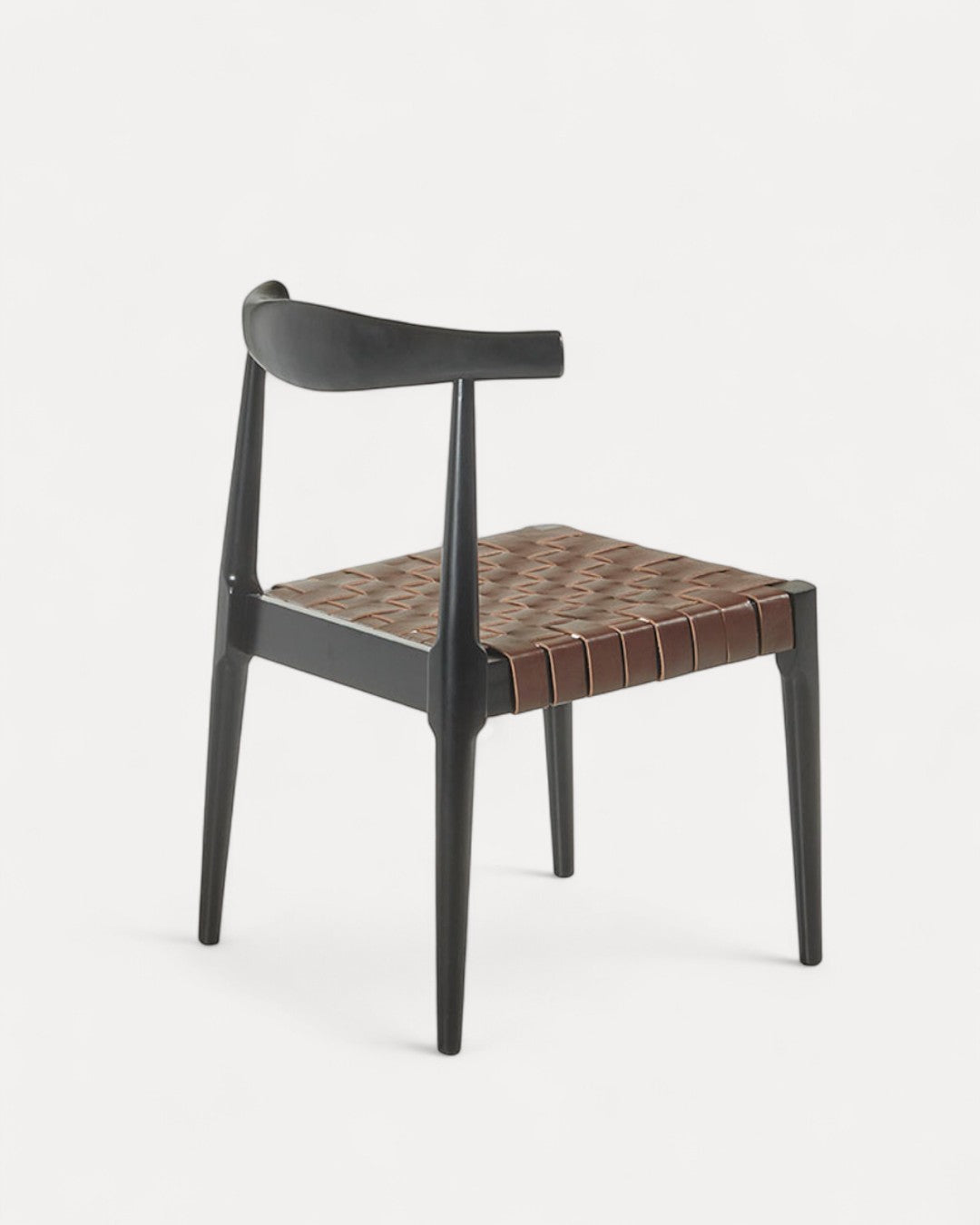 Verano chair in natural black wood and leather, 55×51.5×77 cm
