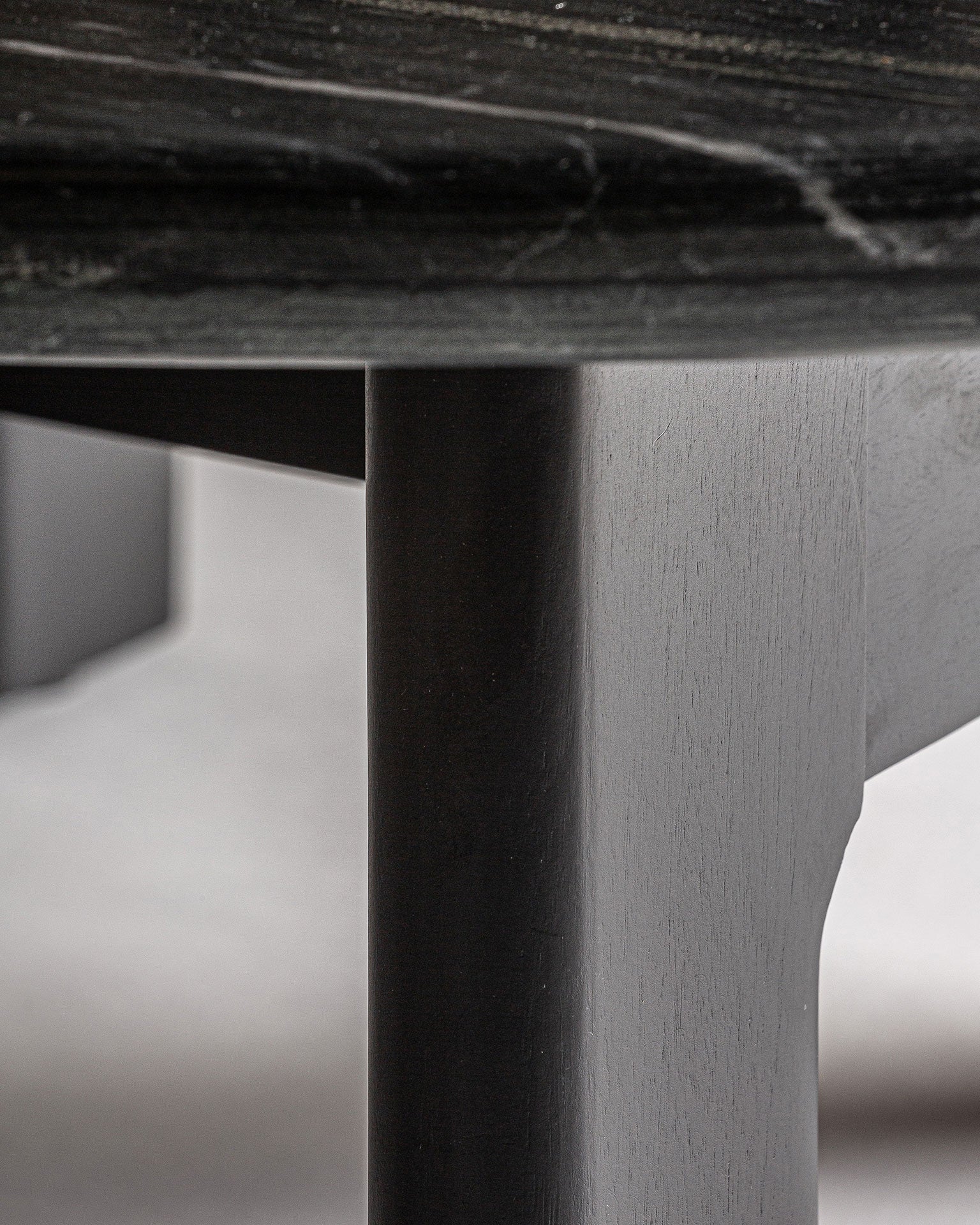 Tavolino da caffè Kairo in marmo nero e legno naturale, Ø100 cm