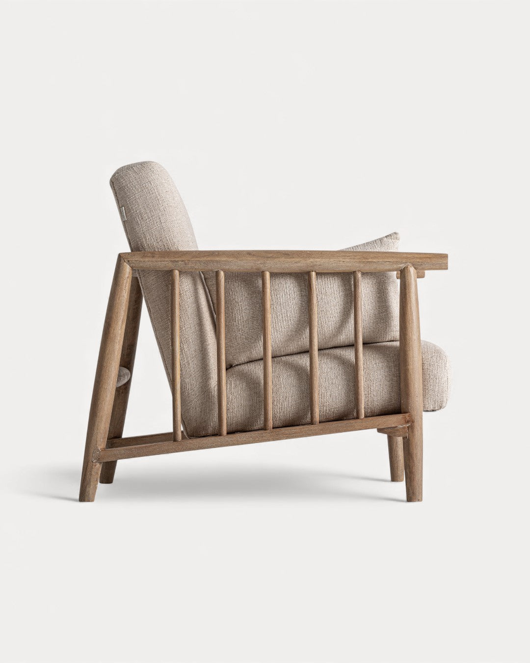 Poltrona Elowen em madeira de bétula e tecido bege, 84x90×84 cm