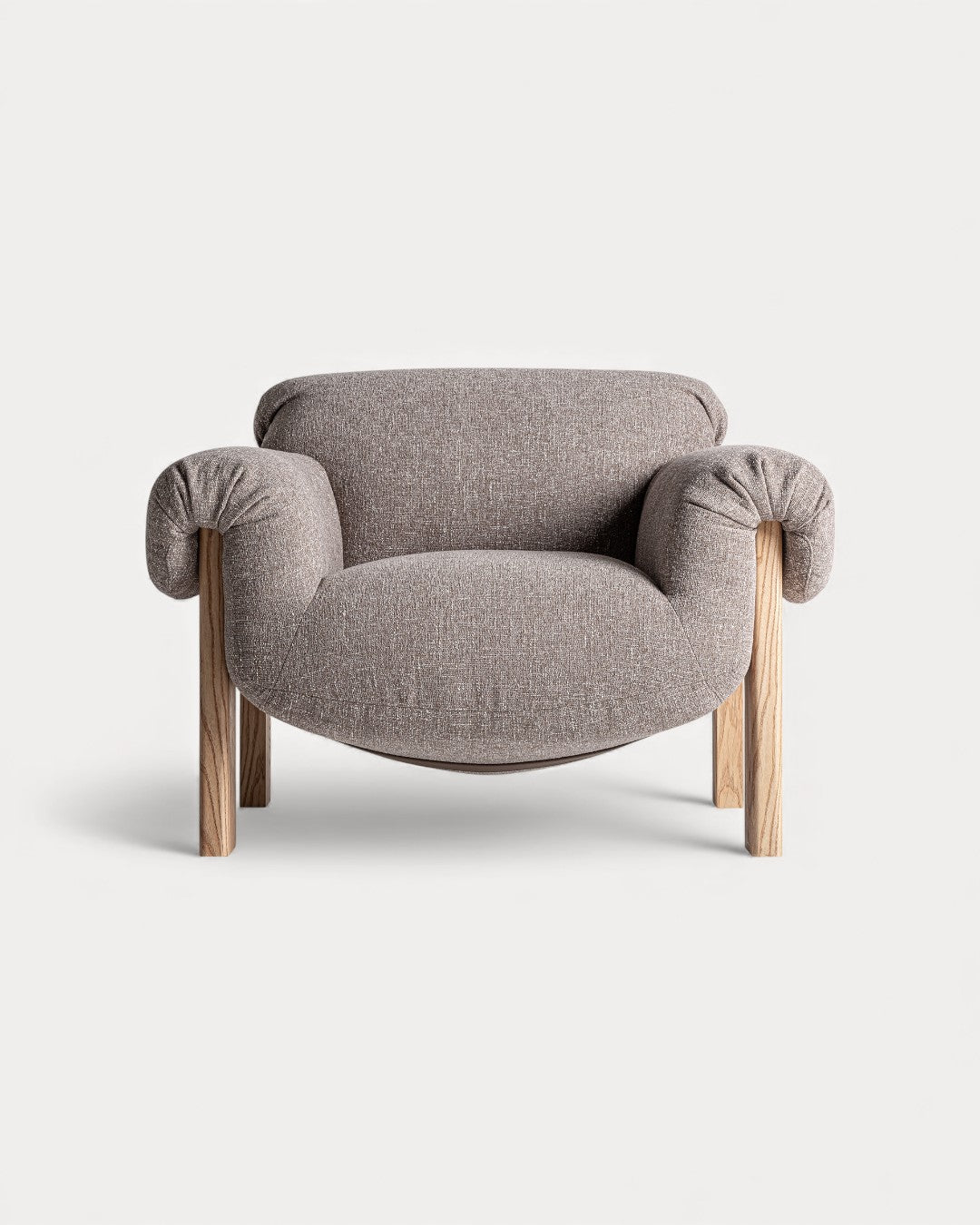 Poltrona Arcton em madeira de borracha e tecido castanho, 112×101×81 cm