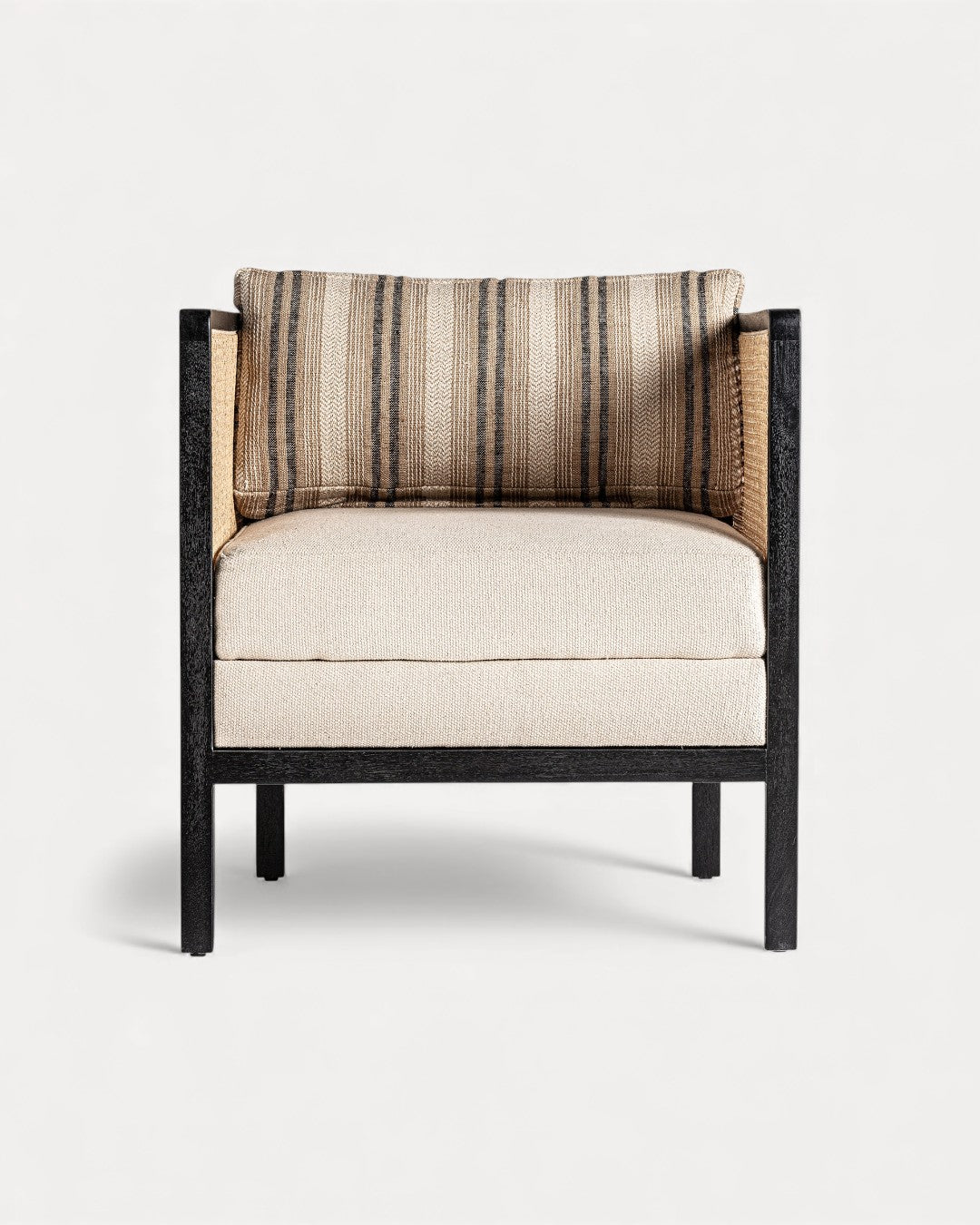 Poltrona Arven em madeira de manga, rattan natura e tecido, 73x73x83cm