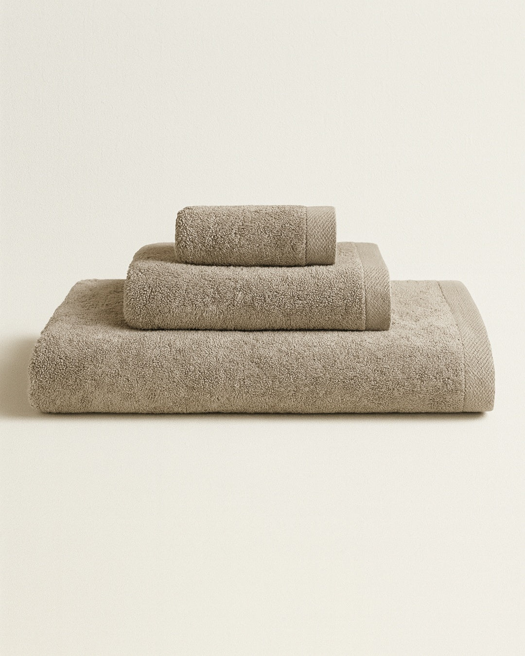 Asciugamano da bagno in cotone grigio chiaro